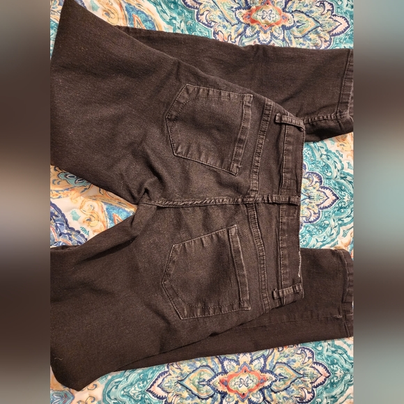 Paper denim and clothe - Picture 2 of 3